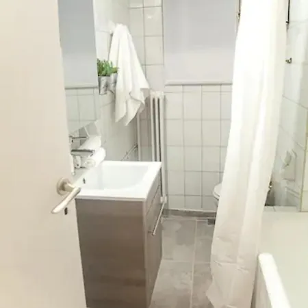 Fiλoξεnia In Gazi- Athens Apartment *